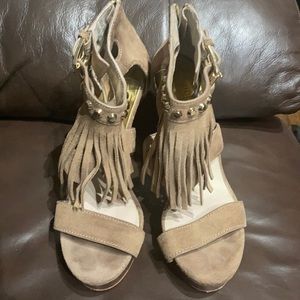 Used Michael Kors heels no box